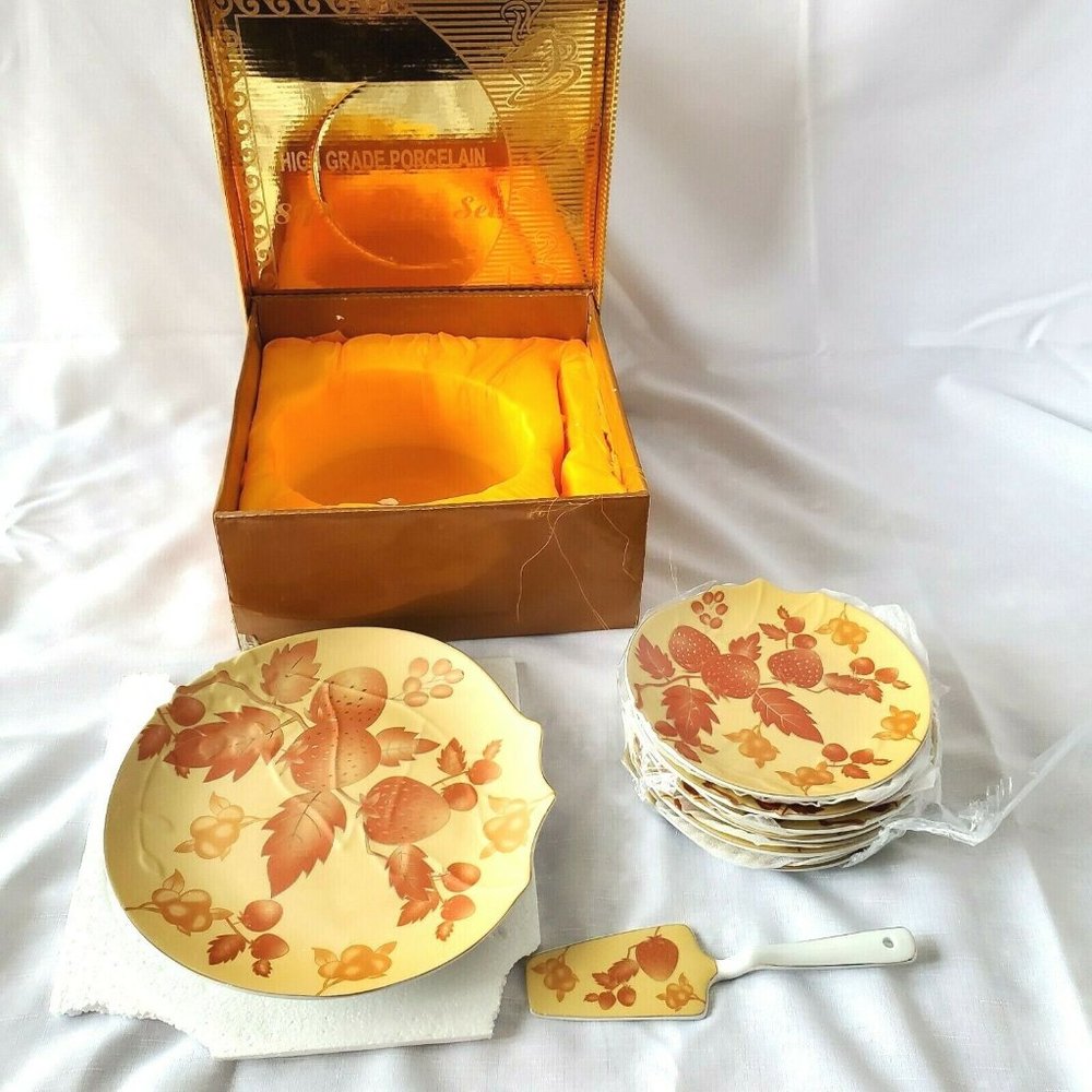 8 Piece Cake Set YAMASEN Gold Collection Fine Porcelain JAPAN 24KT GOLD Plated N